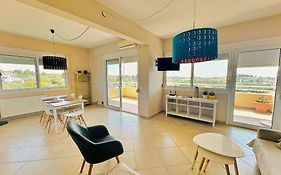 Avenia Potidea Suite